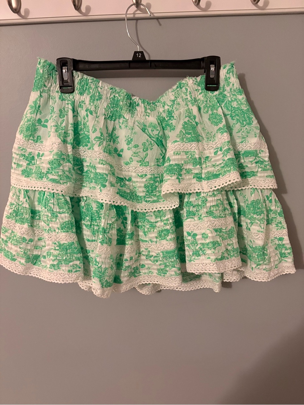 Green & White Floral Tiered Mini Skirt